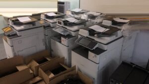 銅鑼灣皇室堡，回收多部大型影印機，電腦，顯示器