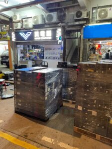 客戶賣來本店，360部DELL 主機。