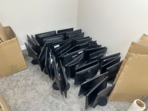 葵涌 永得利廣場，回收260個顯示器